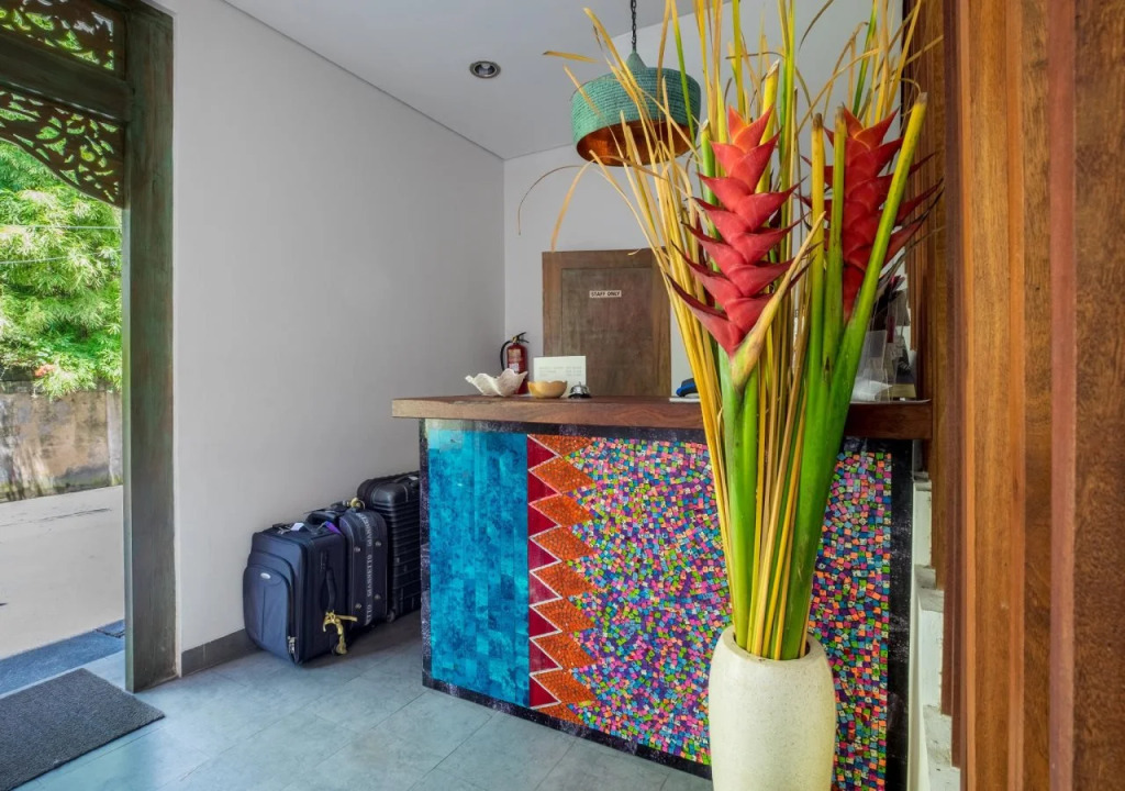 Hola Seminyak