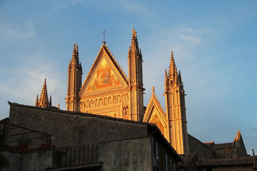 The Window on the Cathedral - Studio Apartment