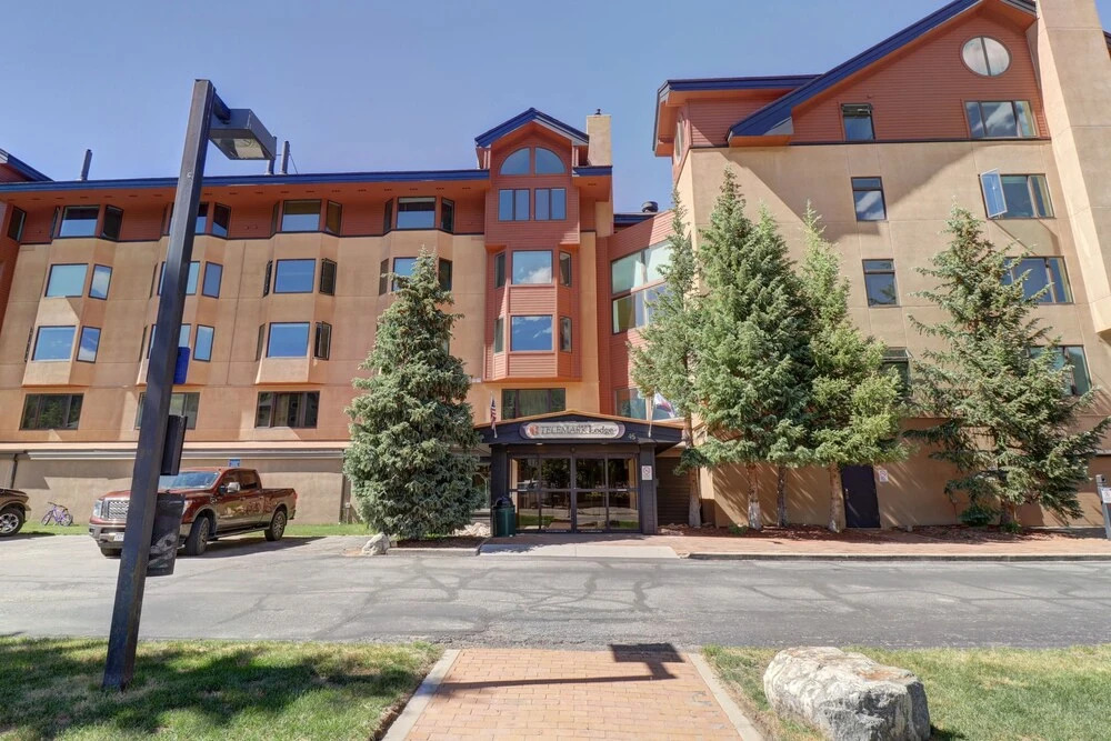 Tl212 Telemark Lodge Condo by RedAwning