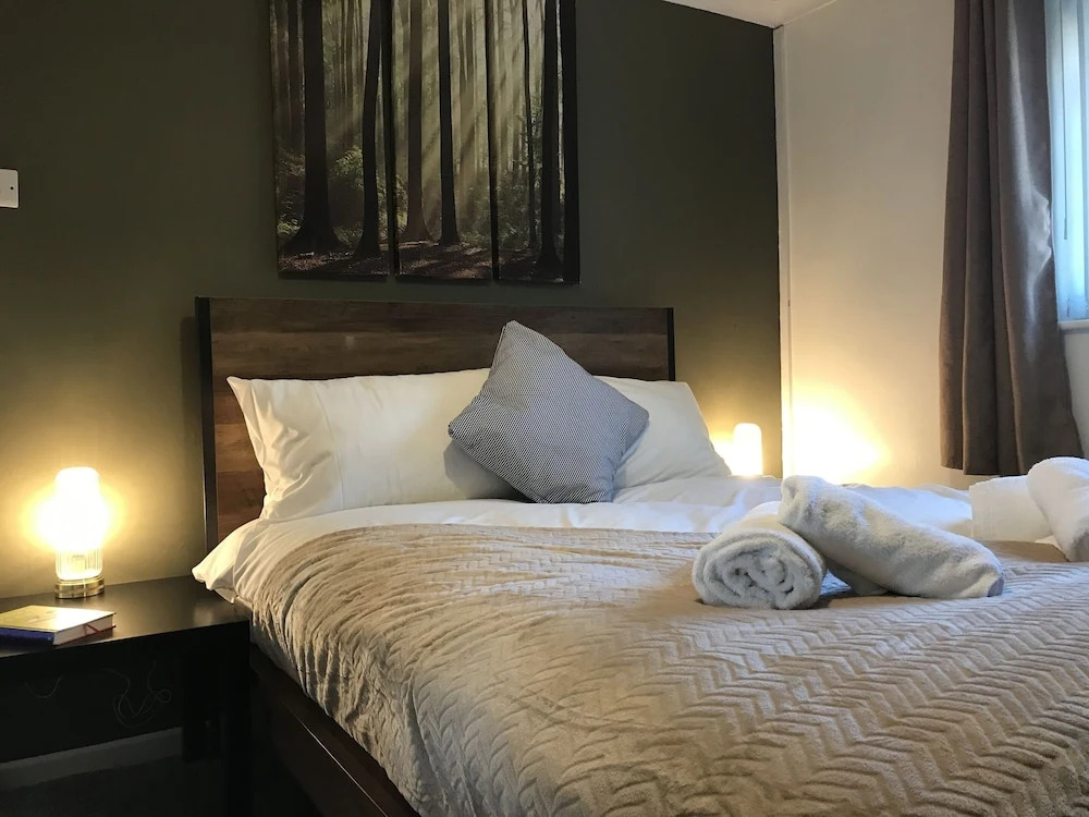 Sleeps up to 7, Parking, Office, Preston Nr M6/m65