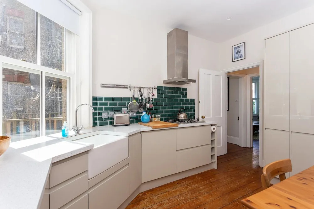 Two Bedroom House With Garden In Maida Vale