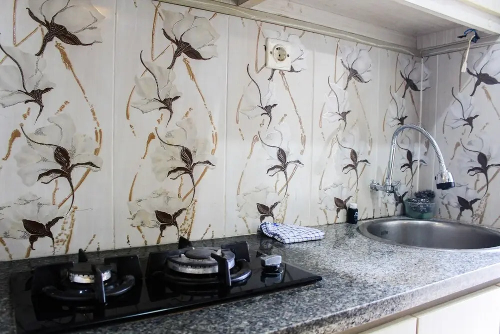 Fully Furnished and Cozy Design 1BR Green Pramuka Apartment