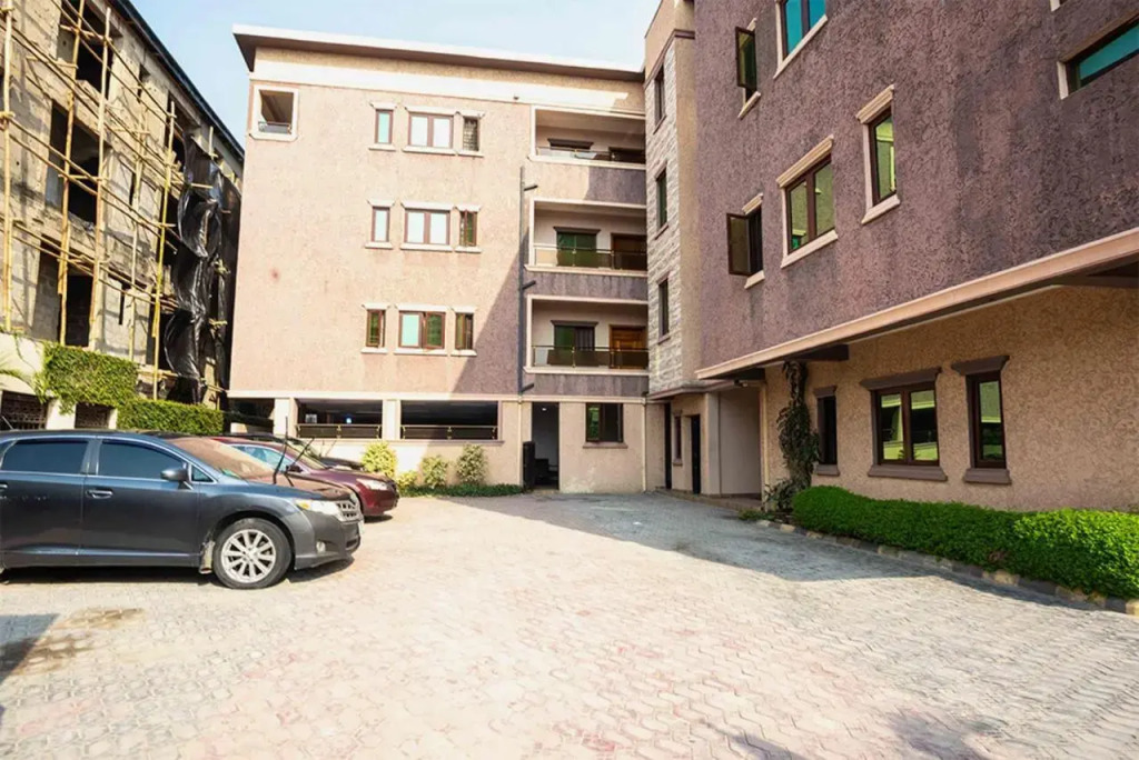Plistbooking- Astounding 3 Bedroom Apartment Short Let In Lekki Lagos Nigeria