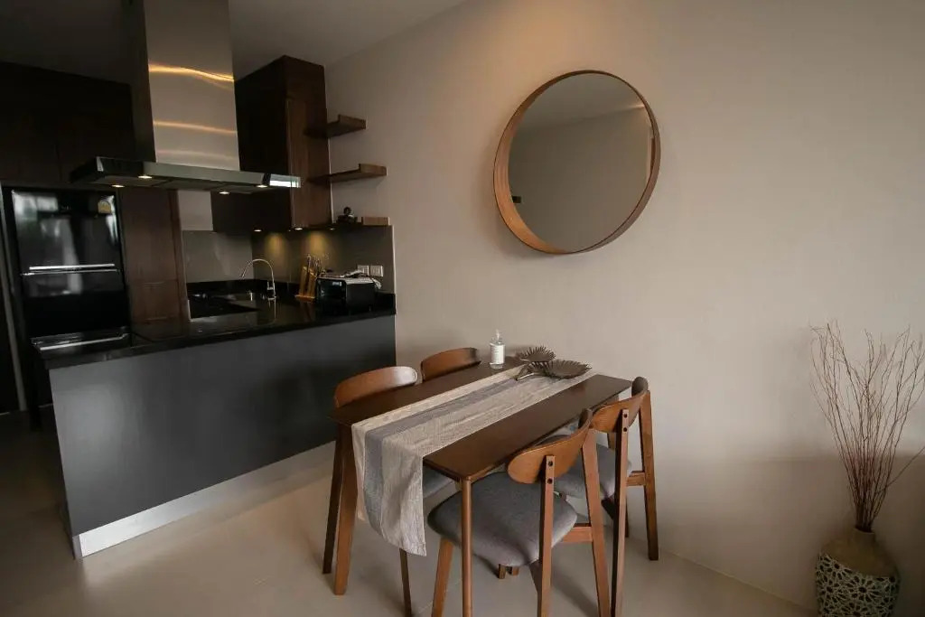 Escape Condominiums Beachfront Suites - Mae Phim