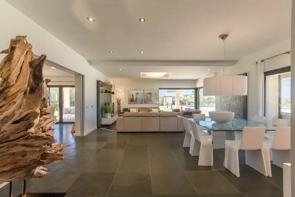 Sa Canoveta with Designer Kitchen