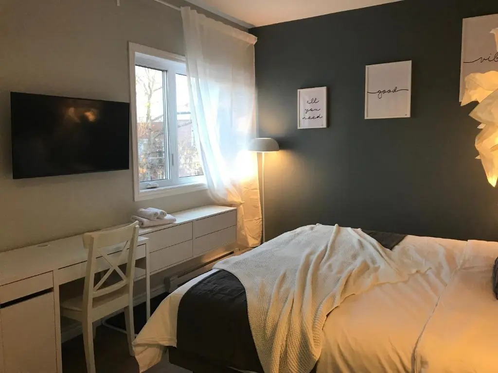 Cozy room - Olympic stadium & Downtown Montreal #7