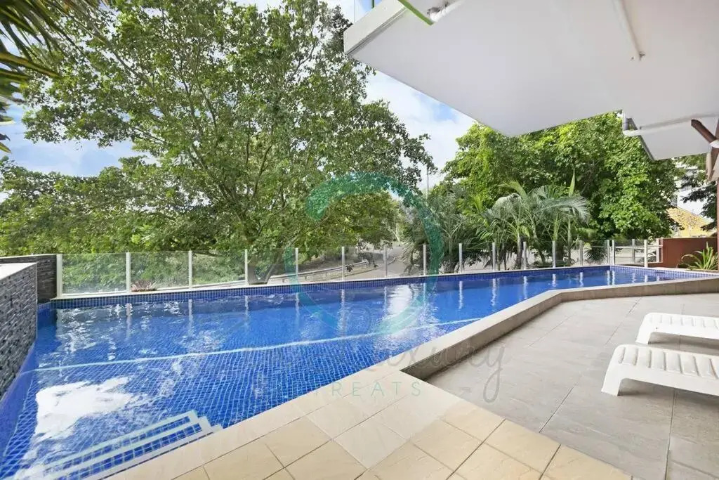 ZEN LUXURY: 2-Story 4-BR Penthouse in Darwin City with Mindal Markets & Harbour Views