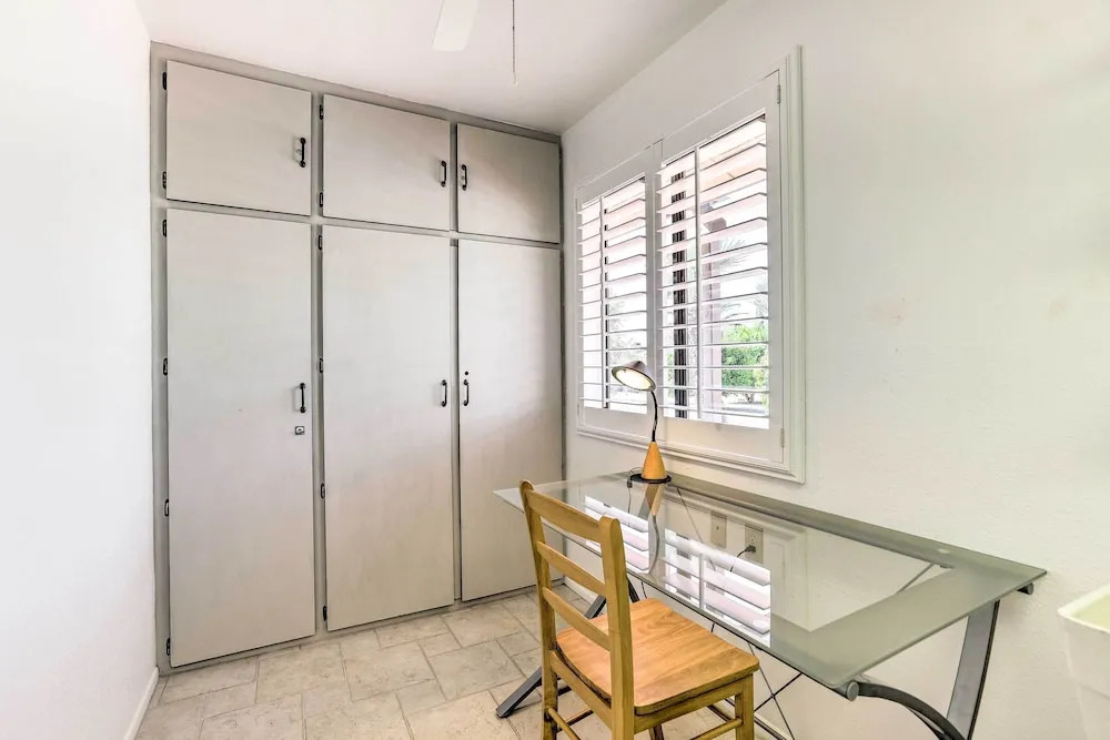 u003c 1 Mi to Golf: Home w/ Screened Porch in Sun City
