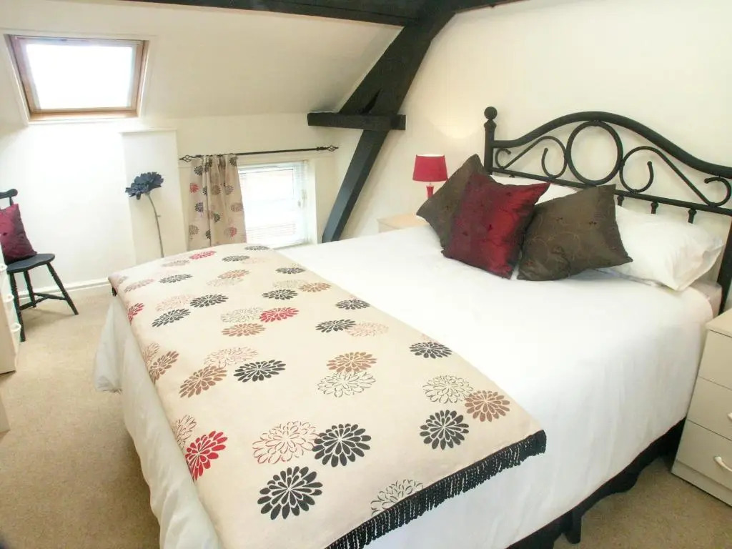 The Shakespeare Lodge - Sleeps up to 12 - 2 HOT TUBS