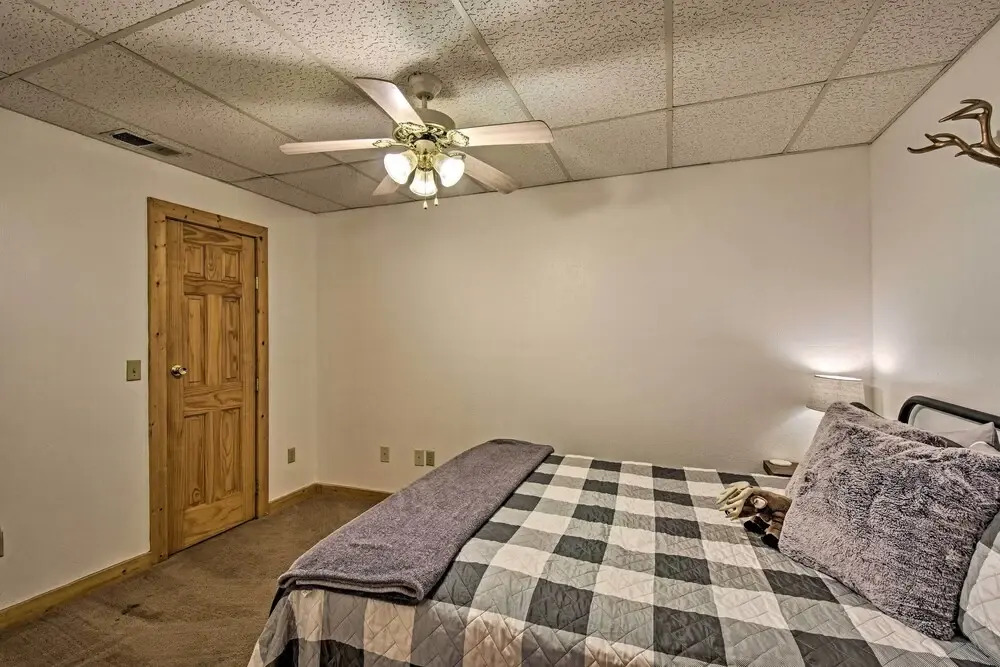 Cozy 'sunset View' Cabin w/ Game Room & Mtn Views!