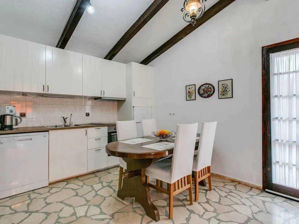 Spacious Holiday Home in Seget Vranjica With Garden