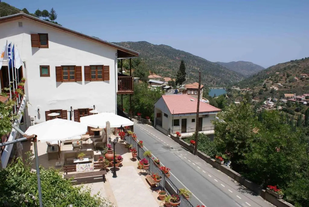 ATRATSA Mountain Suites