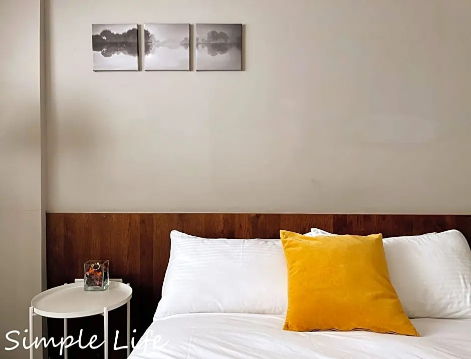 Simple Life Room