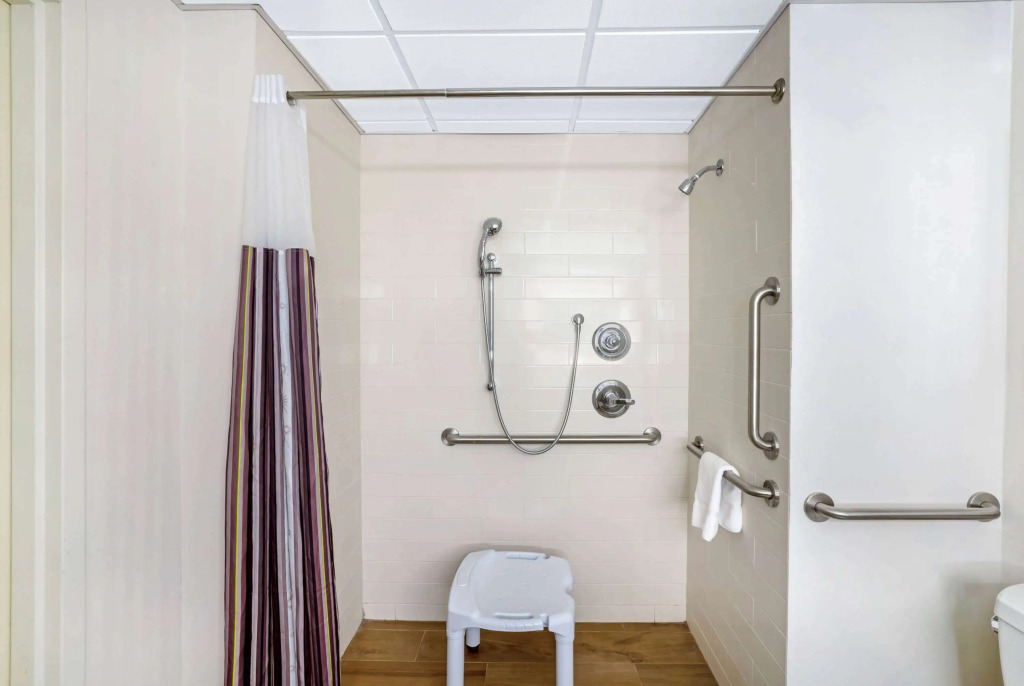 La Quinta Inn & Suites By Wyndham Columbus Ms