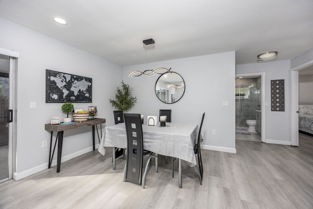 Sunny Urban Escape 3 Bedroom Home