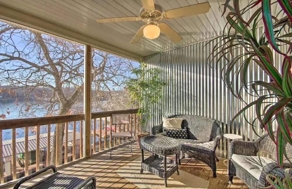 Private Dock! Waterfront Family Gem in Lake Ozark