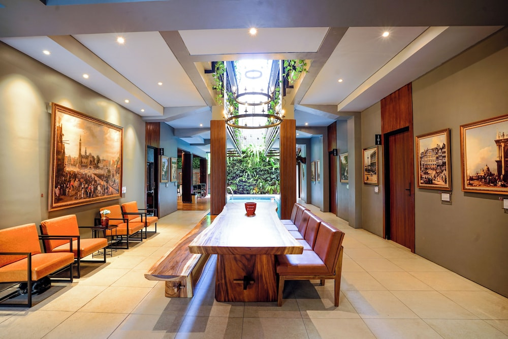 Hebe Hotel, Hostel & Hospitality Network