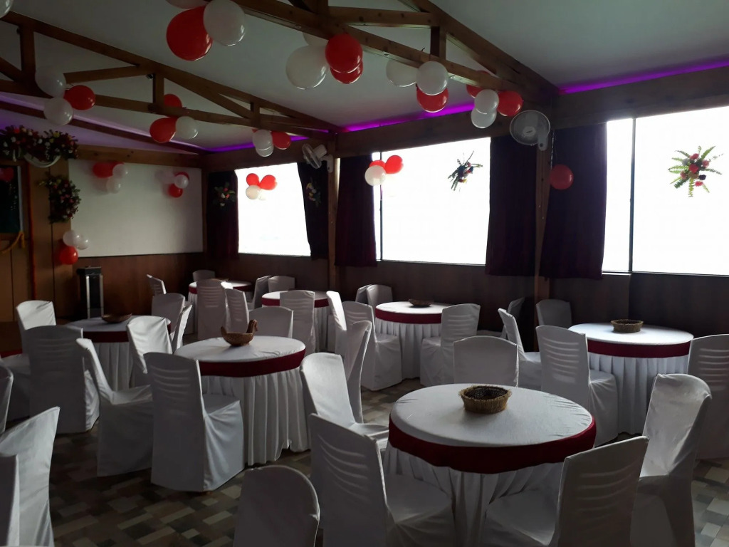 The Regal Hotel & Lounge