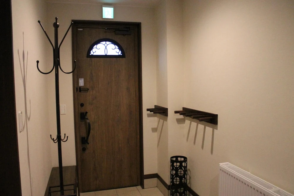 Jadan House