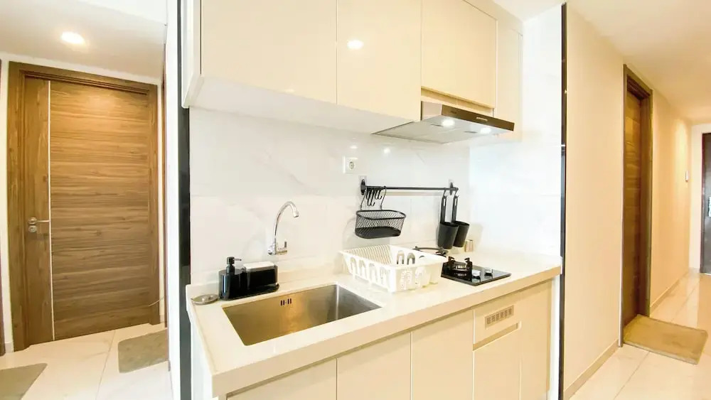 Luxury 2Br With Working Room At Sky House Bsd Apartment