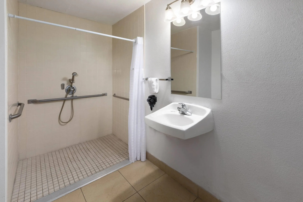 Super 8 by Wyndham Tucson/Grant Road Area AZ