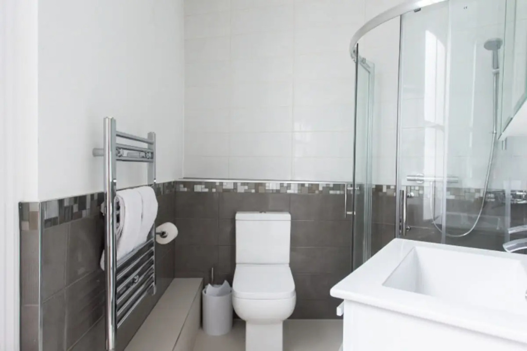 The Mayfair Retreat - Modern & Central 1BDR in 3 Apartments