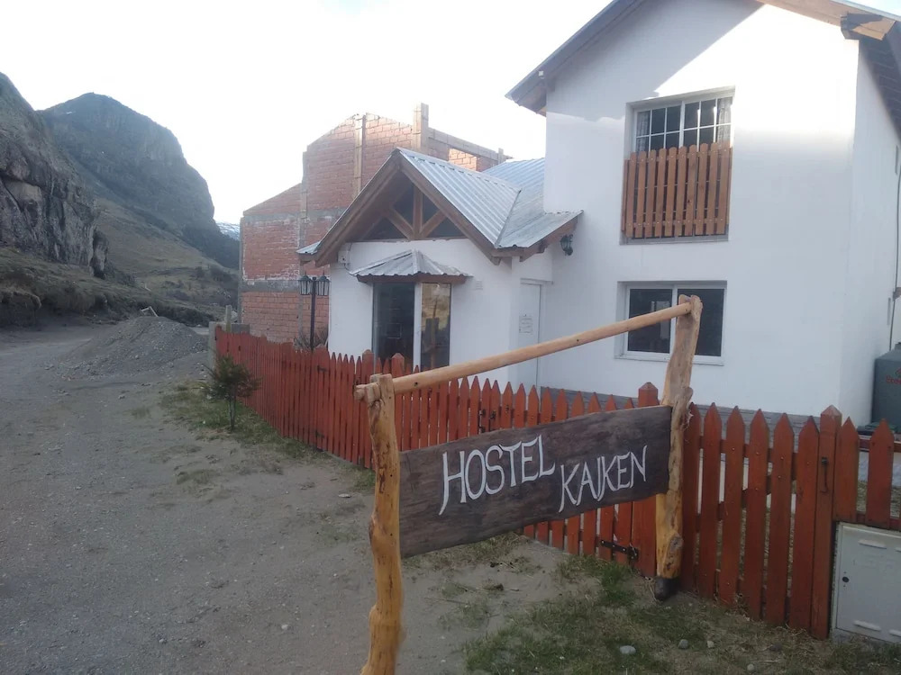 Kaiken - Hostel & Departamentos