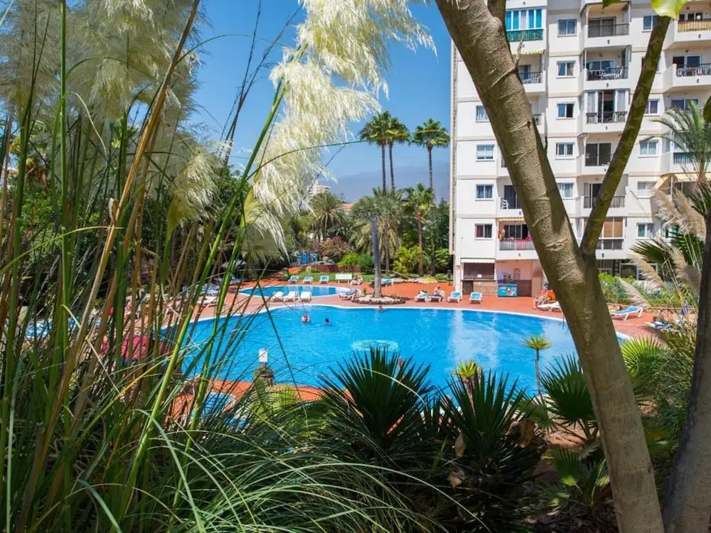 1020 Apartment with Fabulous View of Las Americas