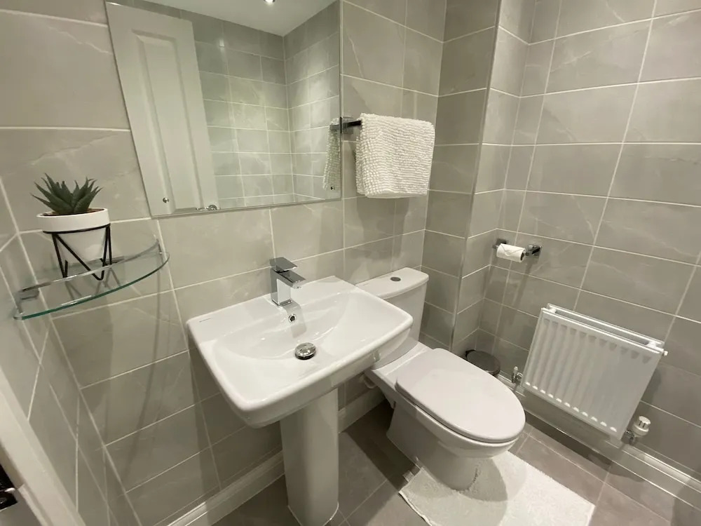 Family Home 5-bed House in Birmingham City Centre