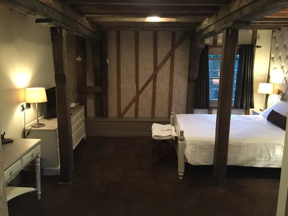 The Riverside Inn