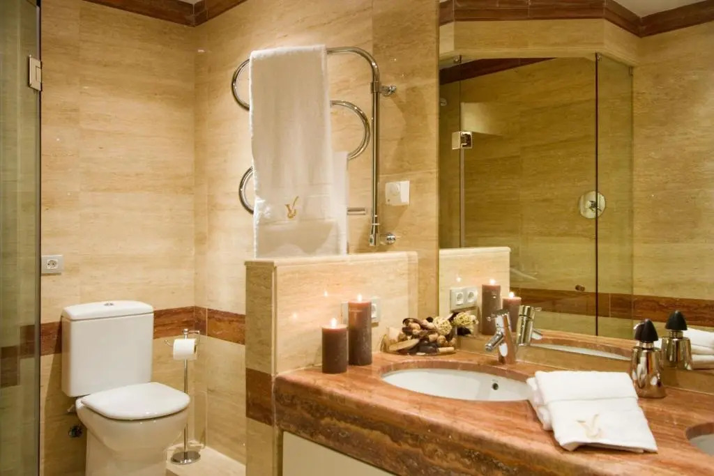 Heaven Beach Apartments, Apt 402
