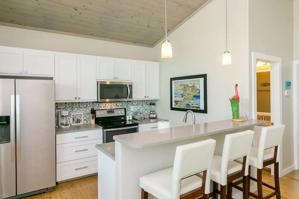 1912 Eskridge House Unit A - 2 Br home by RedAwning