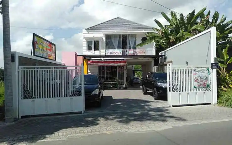 Khayyira Guest House Syariah & Resto