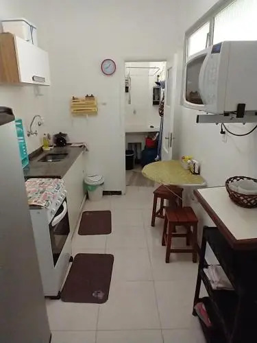 Apto 1 dorm. Guarujá - Pitangueiras - perto da praia