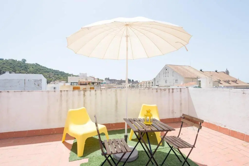 FUN BUILDING FLATS by HOMEABOUT