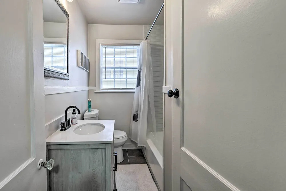 'birmingham Beauty' w/ Yard ~ 5 Mi to Dtwn!