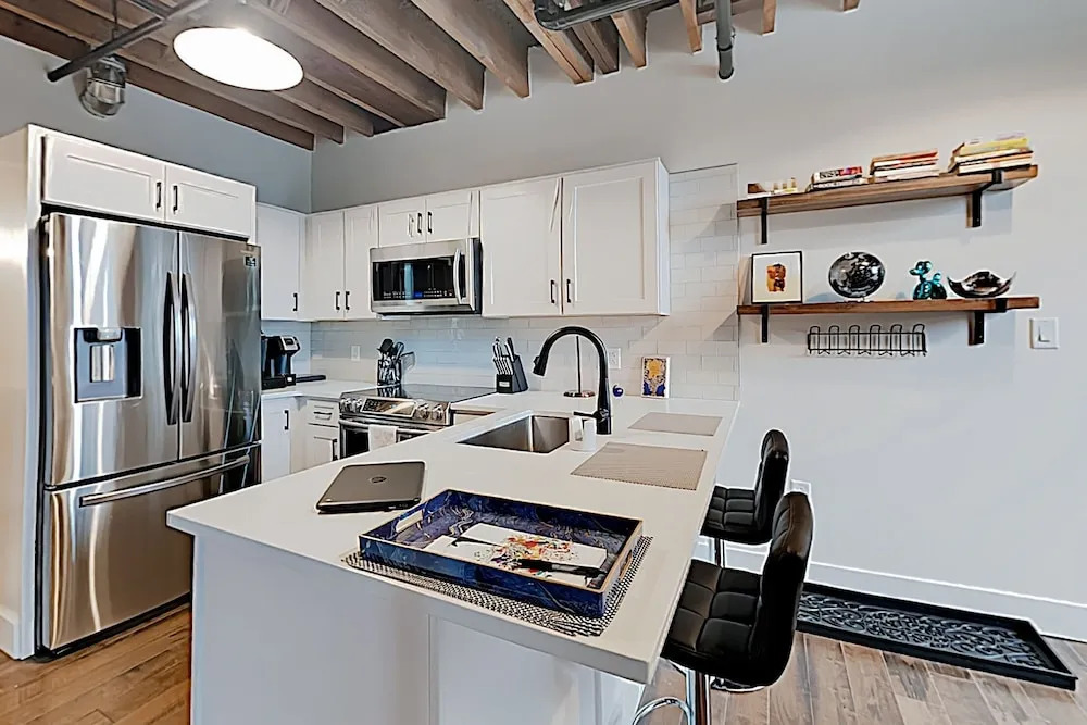 New Listing! Contemporary At The 1865 1 Bedroom Condo