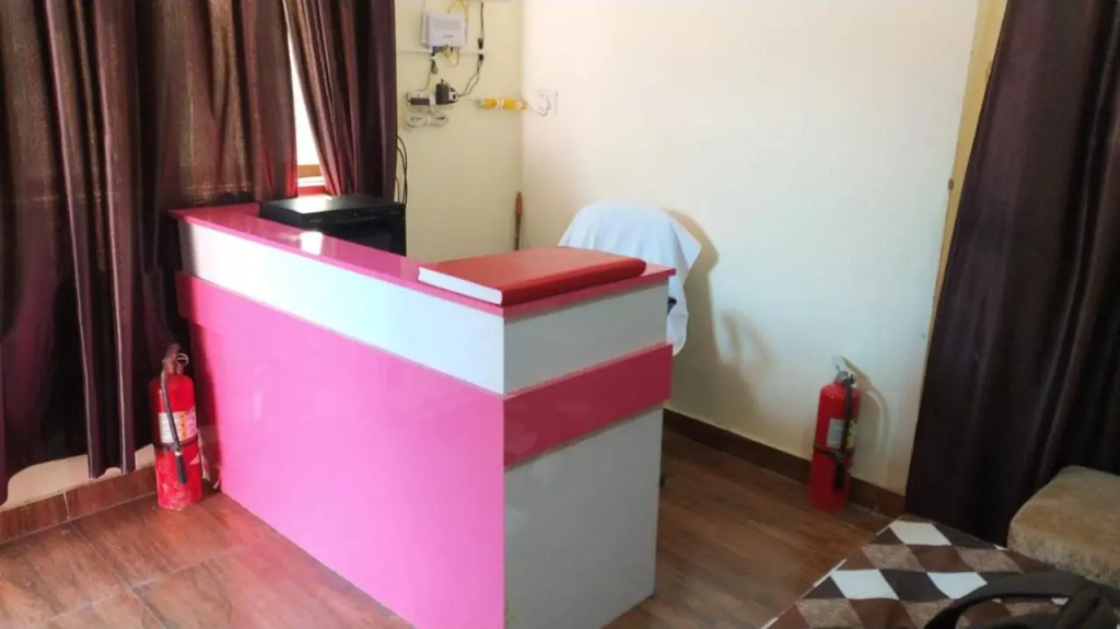 OYO 82741 Mohan Garden Stays