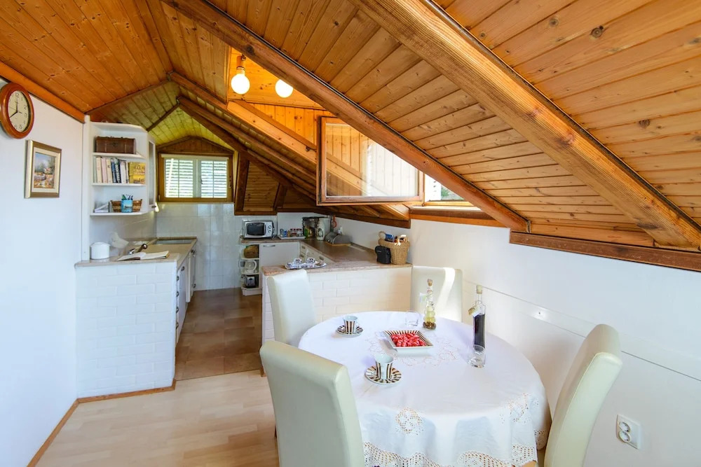 Charming 2-bedroom Apartment With Ocean Views in Dubrovnik
