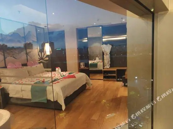 Xiadou Hotel (Nanning Nanhu Square Metro Station Store)