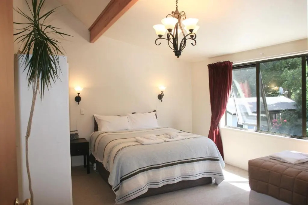 Walnut Grove Lodge