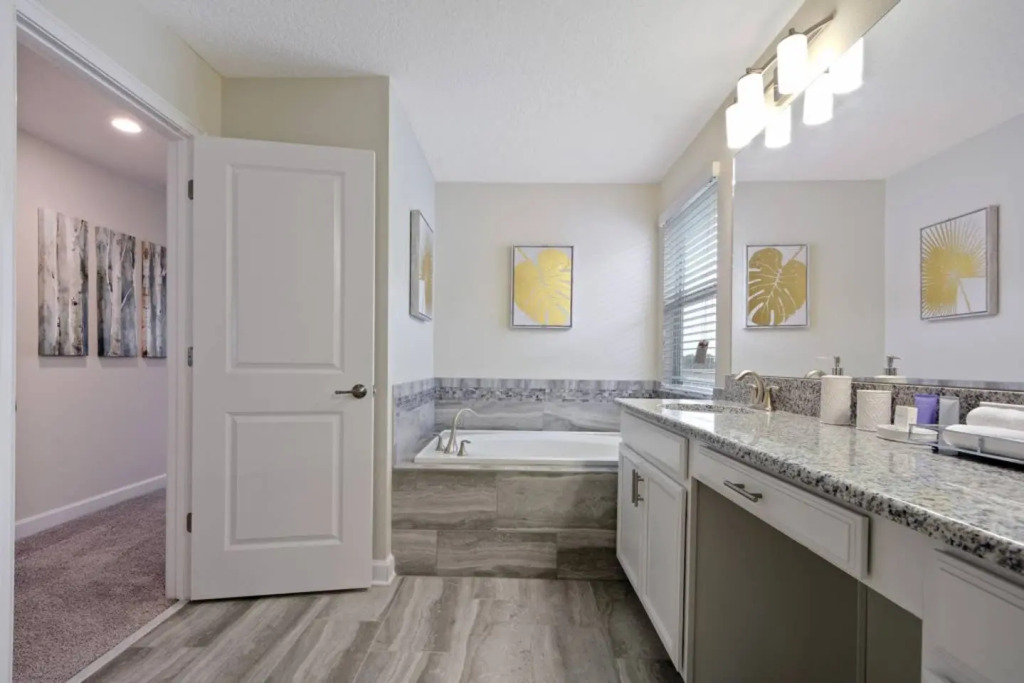 Spacious home with a great private pool near Disney