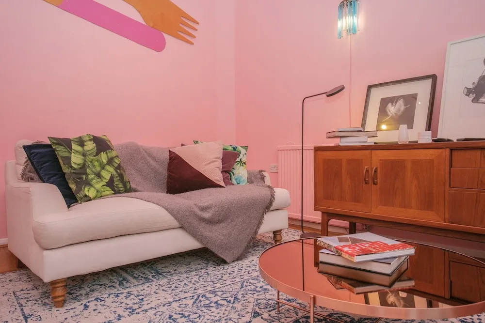 3 Bedroom Apartment in Kensington