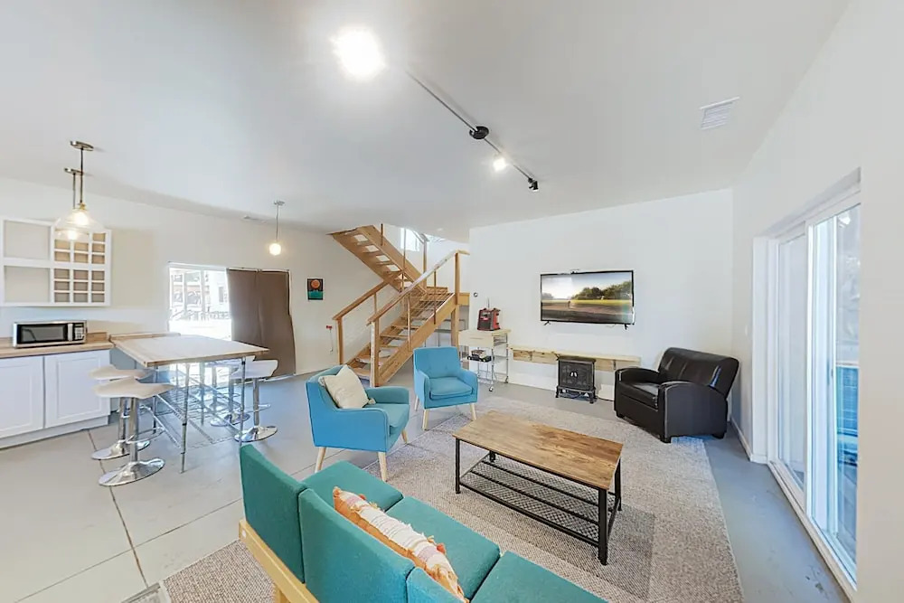 New Listing! Modern New-build In Kachina Ge 4 Bedroom Home