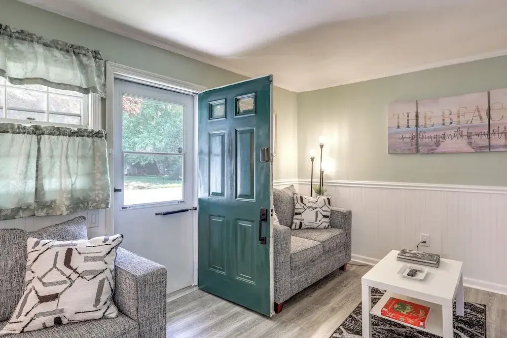 < 2 Mi to Beach: Cozy Cottage w/ Patio on Cape Cod