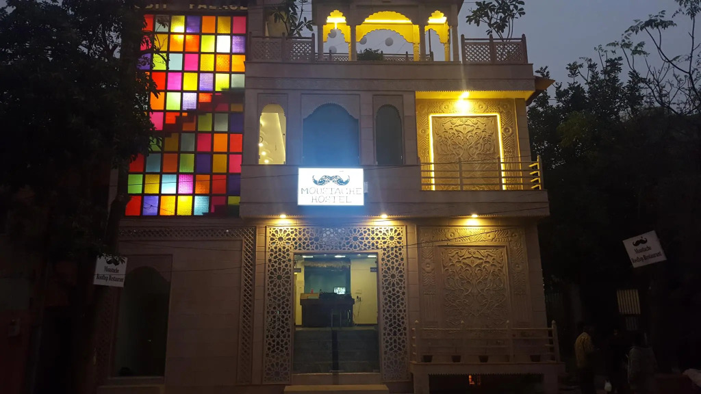 Moustache Agra