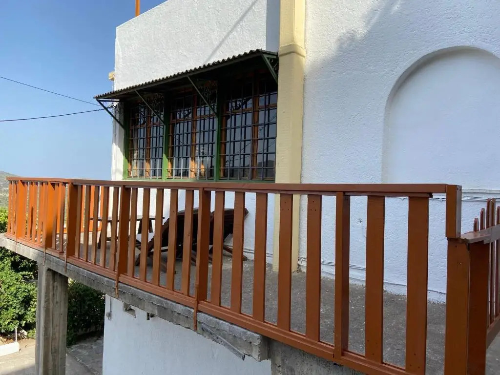 Villa Kamari-Cretan style apartment