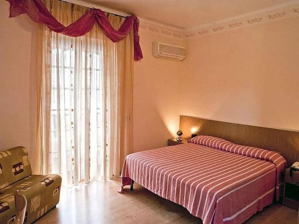 Hotel Apeneste