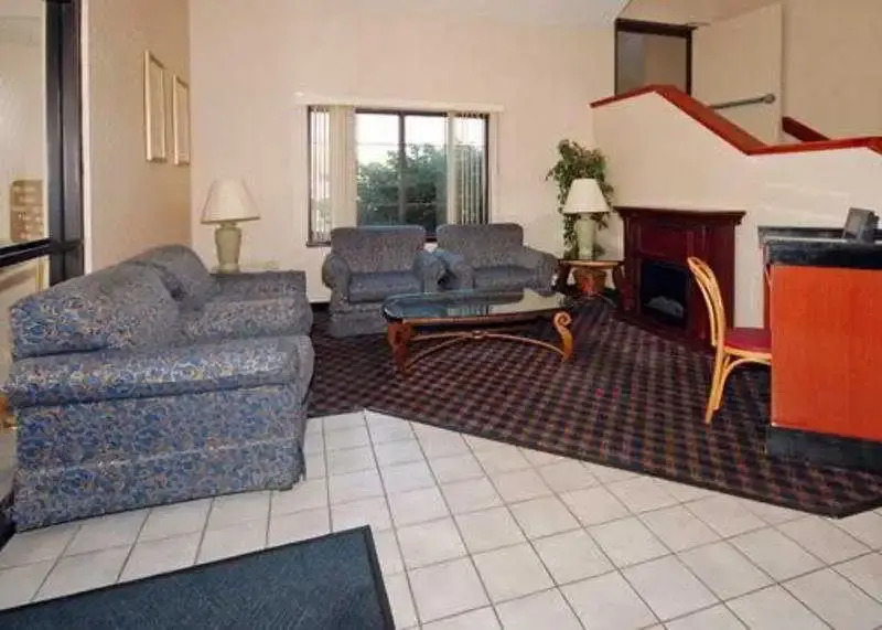 Days Inn Flint / Bishop International Airport