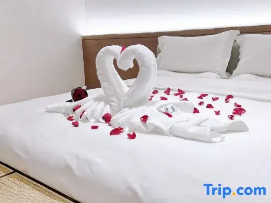 Huayin Yuesiji Hotel